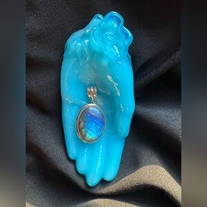 Silver Labradorite Pendant